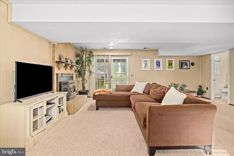 Living - 109 Wileys Ln, Pasadena, MD 21122 photo 1 of 1