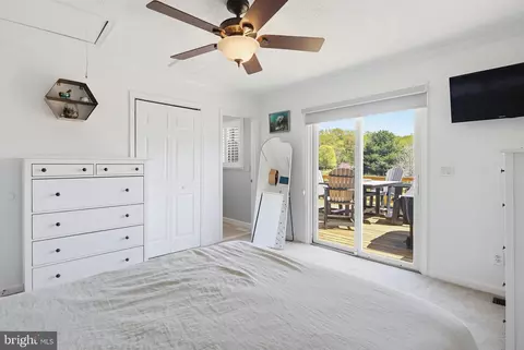 Bedroom - 3229 Beards Point Rd, Davidsonville, MD 21035 photo 4 of 4