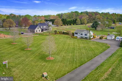 View/Area - 3229 Beards Point Rd, Davidsonville, MD 21035 photo 3 of 8