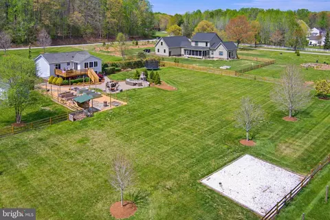 View/Area - 3229 Beards Point Rd, Davidsonville, MD 21035 photo 6 of 8