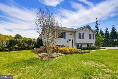 Exterior - 3229 Beards Point Rd, Davidsonville, MD 21035 photo 4 of 15