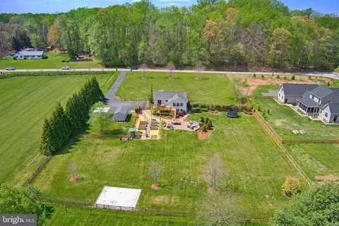 View/Area - 3229 Beards Point Rd, Davidsonville, MD 21035 photo 7 of 8