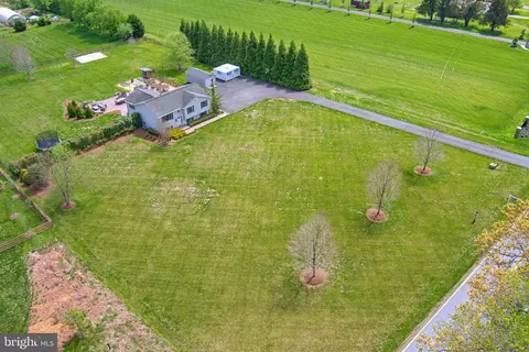 View/Area - 3229 Beards Point Rd, Davidsonville, MD 21035 photo 1 of 8
