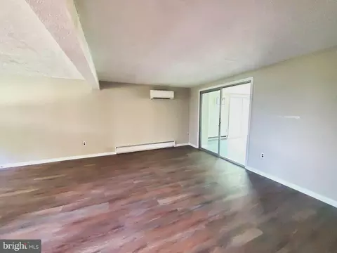 Living - 1122 Crestview Dr, Annapolis, MD 21409 photo 9 of 10