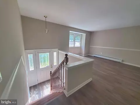 Entry Way - 1122 Crestview Dr, Annapolis, MD 21409 photo 1 of 1