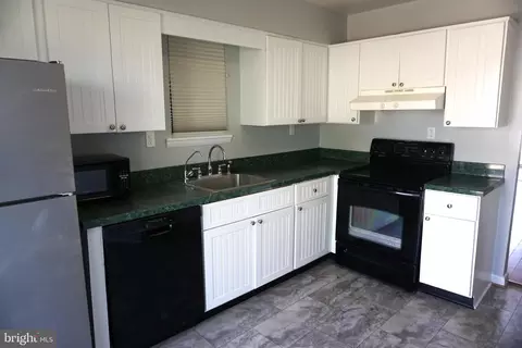 Kitchen - 702 Londontown Rd, Edgewater, MD 21037 photo 1 of 1