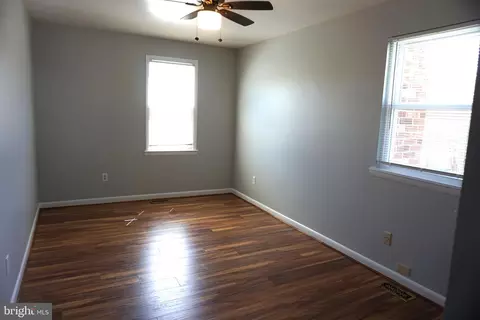 Bedroom - 702 Londontown Rd, Edgewater, MD 21037 photo 2 of 4
