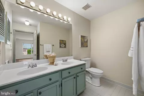 Bath - 907 Beacon Way, Annapolis, MD 21401 photo 3 of 4