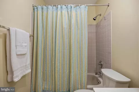 Bath - 907 Beacon Way, Annapolis, MD 21401 photo 1 of 4