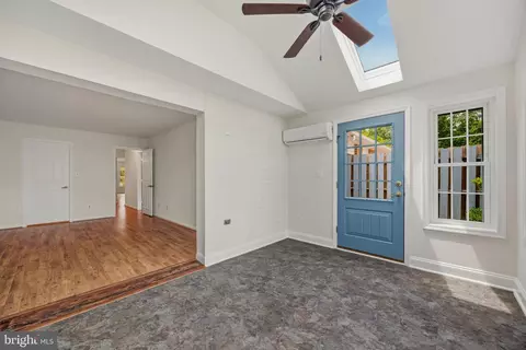 Entry Way - 907 Beacon Way, Annapolis, MD 21401 photo 4 of 4