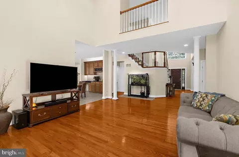 Living - 1603 Braid Hills Dr, Pasadena, MD 21122 photo 4 of 6