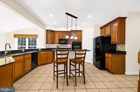 Kitchen - 1603 Braid Hills Dr, Pasadena, MD 21122 photo 5 of 8