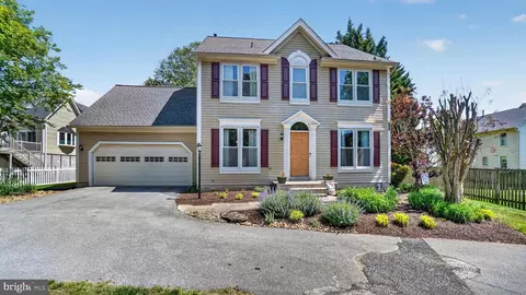 2812 Brite Ct, Crofton, MD 21114