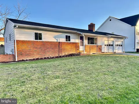 723 207th St, Pasadena, MD 21122