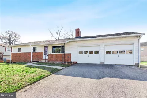 Exterior - 723 207th St, Pasadena, MD 21122 photo 1 of 3