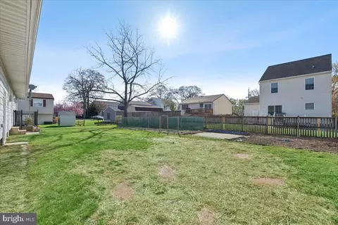 Exterior - 723 207th St, Pasadena, MD 21122 photo 2 of 3