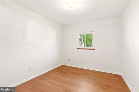 Bedroom - 723 207th St, Pasadena, MD 21122 photo 6 of 12