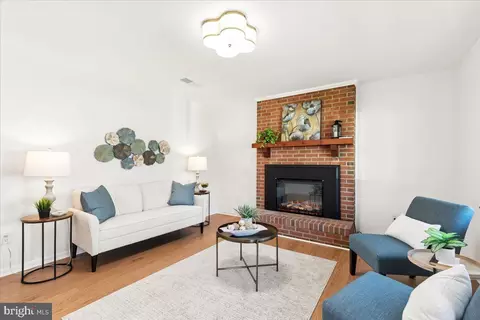 Living - 723 207th St, Pasadena, MD 21122 photo 1 of 4
