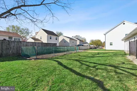 Exterior - 723 207th St, Pasadena, MD 21122 photo 3 of 3
