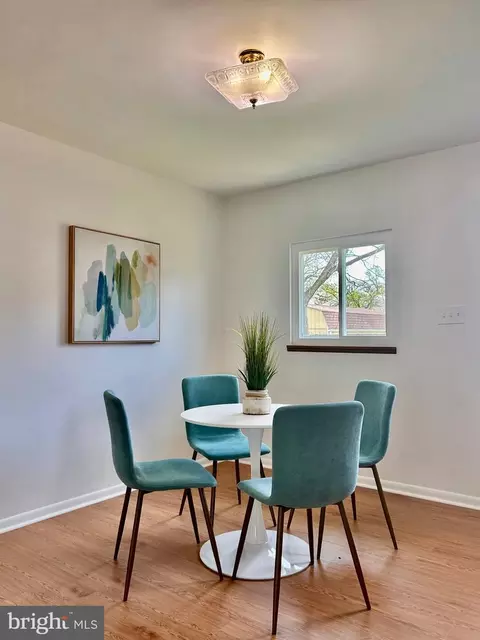 Dining - 723 207th St, Pasadena, MD 21122 photo 5 of 5