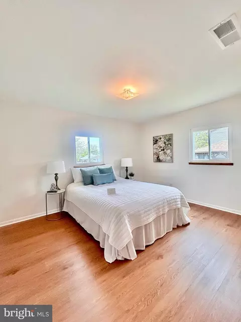 Bedroom - 723 207th St, Pasadena, MD 21122 photo 5 of 12