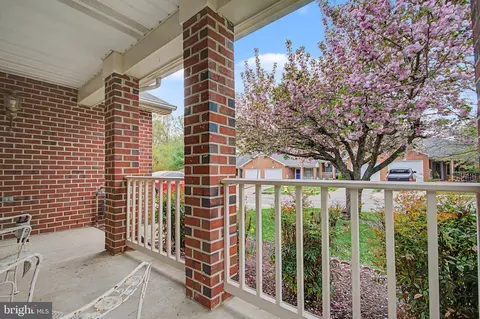 Exterior - 809 Midship Ct, Annapolis, MD 21401 photo 1 of 10