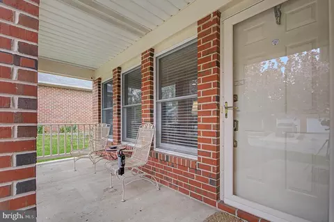 Exterior - 809 Midship Ct, Annapolis, MD 21401 photo 2 of 10