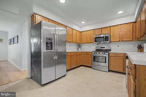 Kitchen - 809 Midship Ct, Annapolis, MD 21401 photo 3 of 4