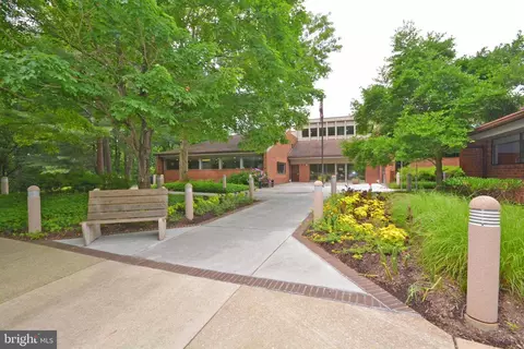 809 Midship Ct, Annapolis, MD 21401