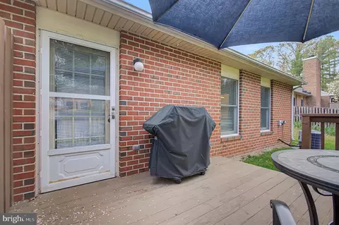 Exterior - 809 Midship Ct, Annapolis, MD 21401 photo 5 of 10