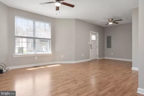 Living - 1222 Juniper St, Shady Side, MD 20764 photo 1 of 8
