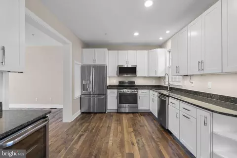 Kitchen - 1304 Hill Born Dr, Hanover, MD 21076 photo 4 of 7