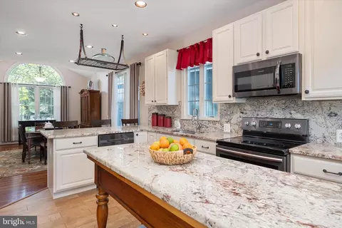 Kitchen - 1403 Mirable Way, Pasadena, MD 21122 photo 2 of 3