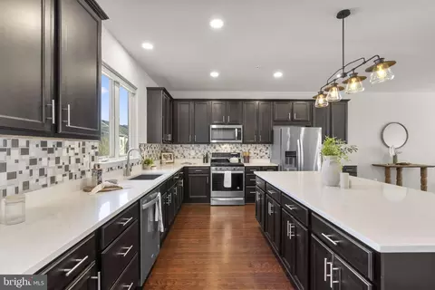 Kitchen - 8312 Meadowood Dr, Hanover, MD 21076 photo 5 of 5
