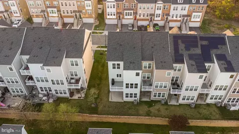 View/Area - 8312 Meadowood Dr, Hanover, MD 21076 photo 2 of 4