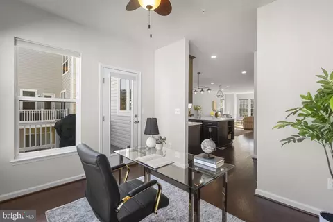 Entry Way - 8312 Meadowood Dr, Hanover, MD 21076 photo 4 of 10