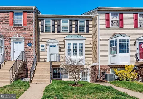 2412 Wentworth Dr #41D, Crofton, MD 21114