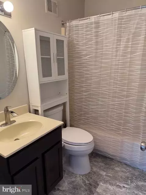 Bath - 2032 Cambridge Dr, Crofton, MD 21114 photo 2 of 2
