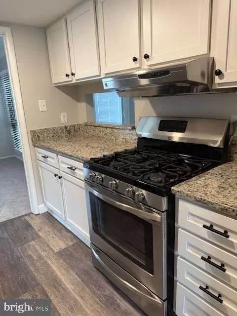 Kitchen - 2032 Cambridge Dr, Crofton, MD 21114 photo 2 of 2