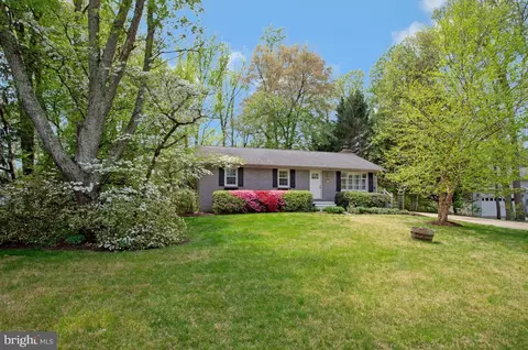 Exterior - 91 Scotts Cove Rd, Edgewater, MD 21037 photo 2 of 11