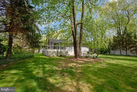 Exterior - 91 Scotts Cove Rd, Edgewater, MD 21037 photo 5 of 11