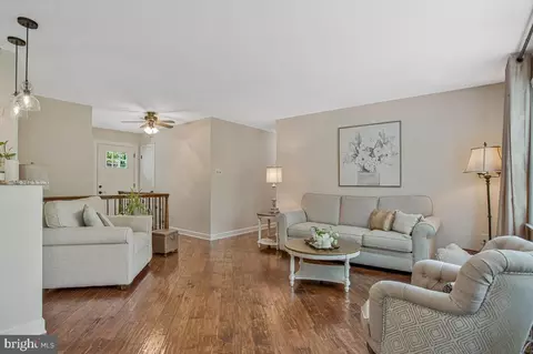 Entry Way - 91 Scotts Cove Rd, Edgewater, MD 21037 photo 3 of 3