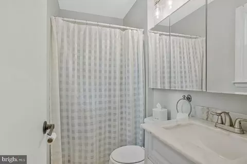 Bath - 91 Scotts Cove Rd, Edgewater, MD 21037 photo 1 of 4