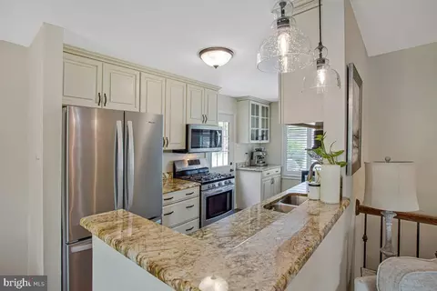 Kitchen - 91 Scotts Cove Rd, Edgewater, MD 21037 photo 3 of 4