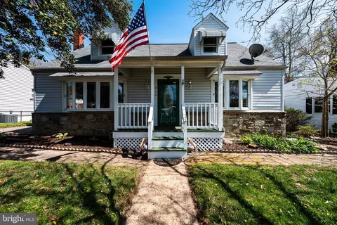 602 Kuethe Rd NE, Glen Burnie, MD 21060
