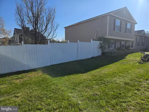 Exterior - 1424 Gesna Dr, Hanover, MD 21076 photo 4 of 4