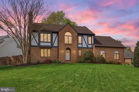1727 Peartree Ln, Crofton, MD 21114