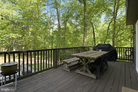 Exterior - 131 Tarragon Ln, Edgewater, MD 21037 photo 4 of 12