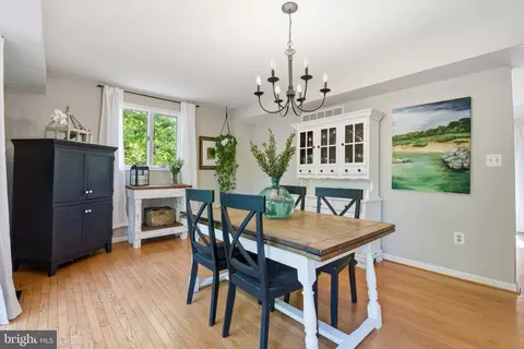 Dining - 131 Tarragon Ln, Edgewater, MD 21037 photo 2 of 4