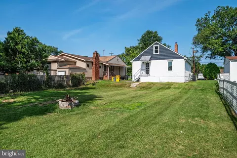 Exterior - 5 Hampton Rd, Linthicum Heights, MD 21090 photo 4 of 9